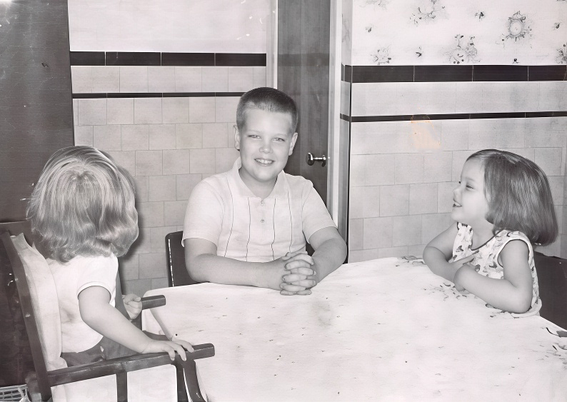 1968-deb and Gary.jpg